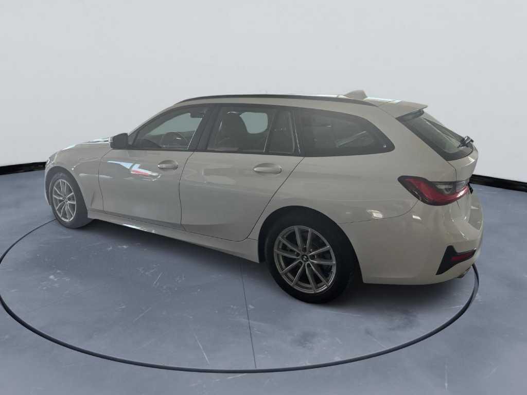 BMW Serie 3 320d Touring mhev 48V auto