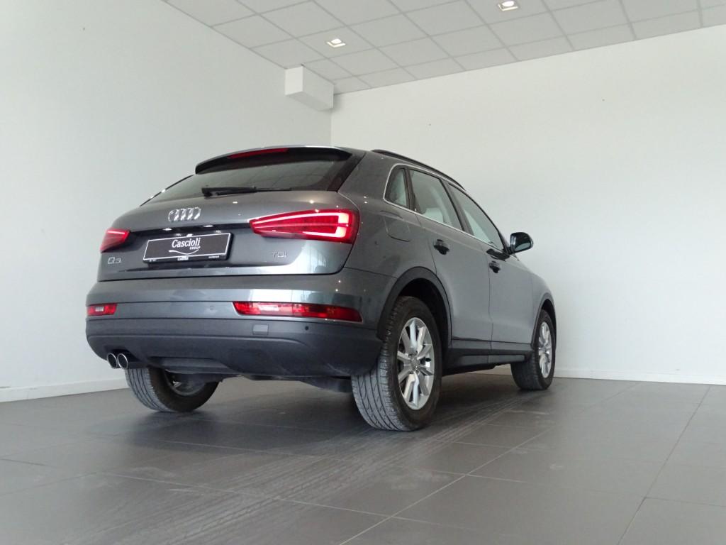 Audi Q3 2.0 tdi Business 120cv