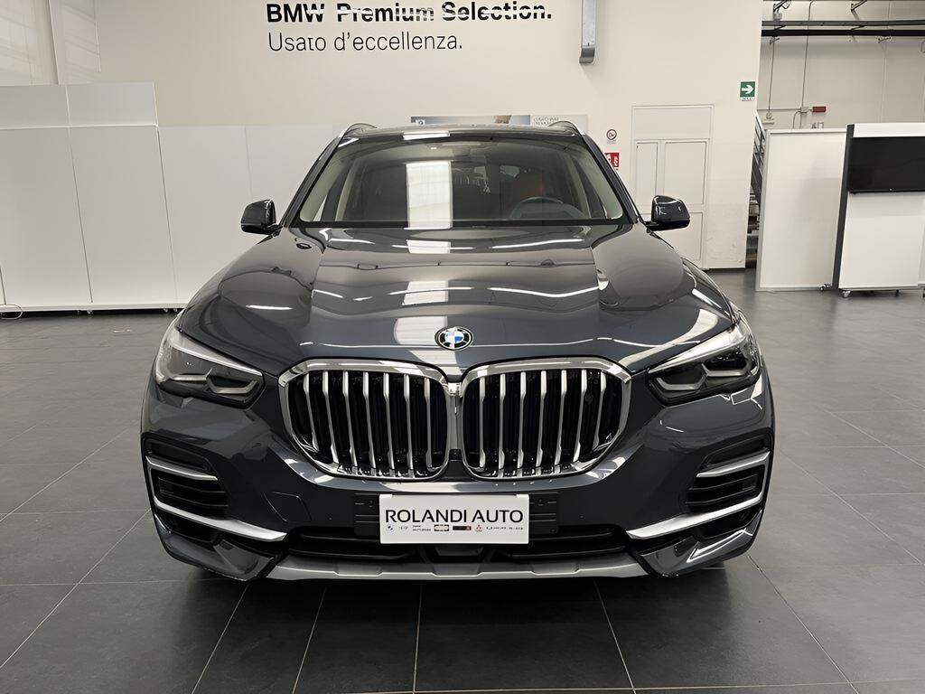 BMW X5 xdrive40d mhev 48V xLine auto