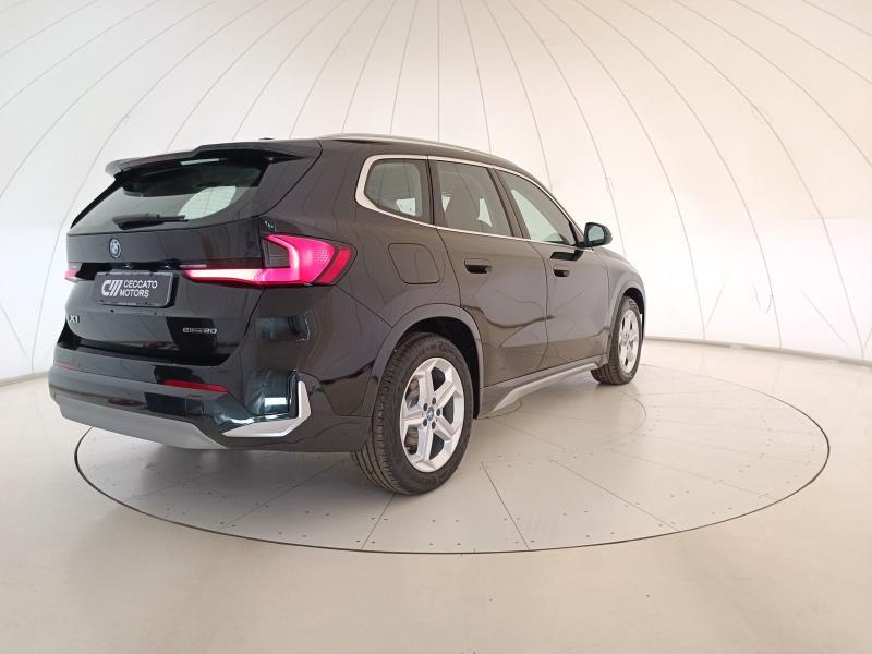 BMW iX1 edrive 20 X-Line