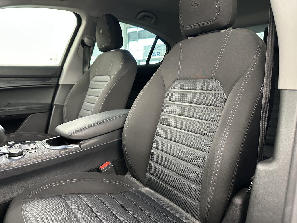 Alfa Romeo Stelvio 2.2 t Business Q4 190cv auto
