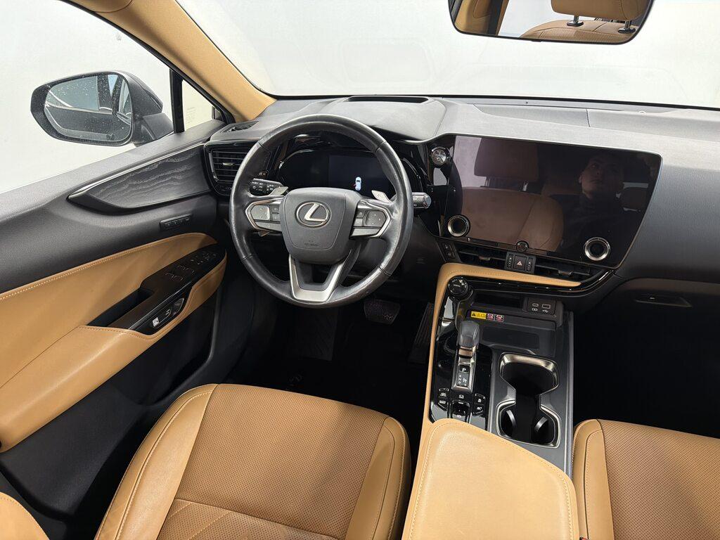Lexus NX 2.5 plug-in Luxury 4wd e-cvt