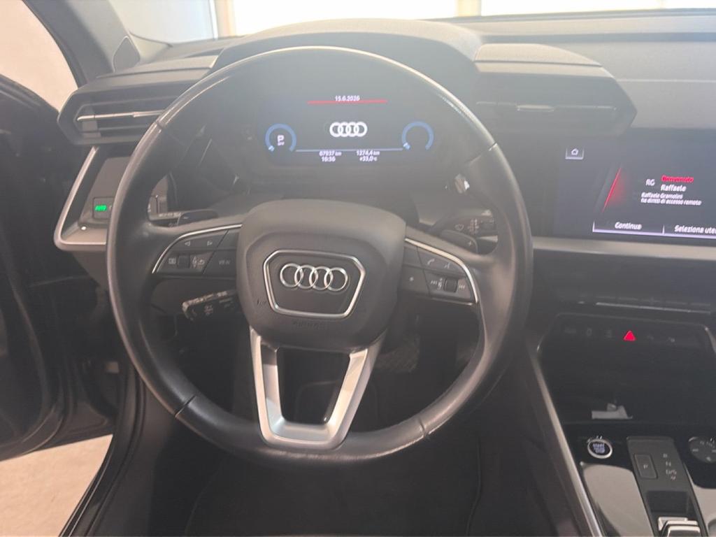 Audi A3 Sedan 35 2.0 tdi S line edition s-tronic