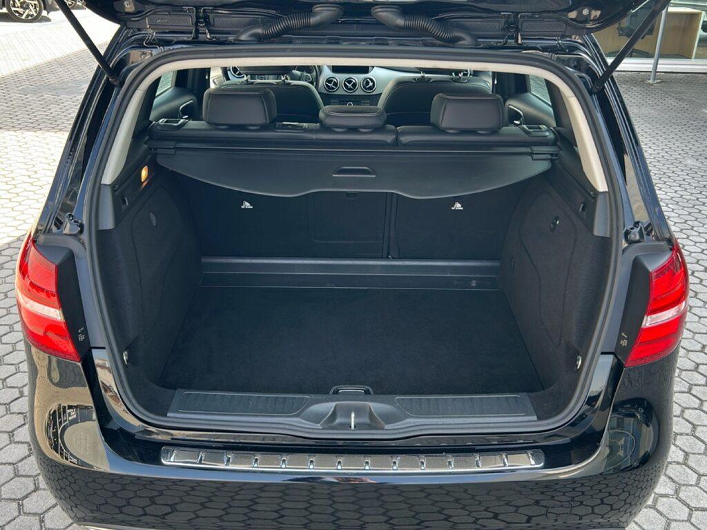 Mercedes Classe B 180 d Sport Tech