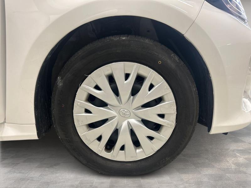 Toyota Yaris 1.5 hybrid Business