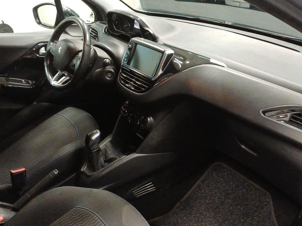 Peugeot 208 1.2 puretech Signature s&s 82cv 5p