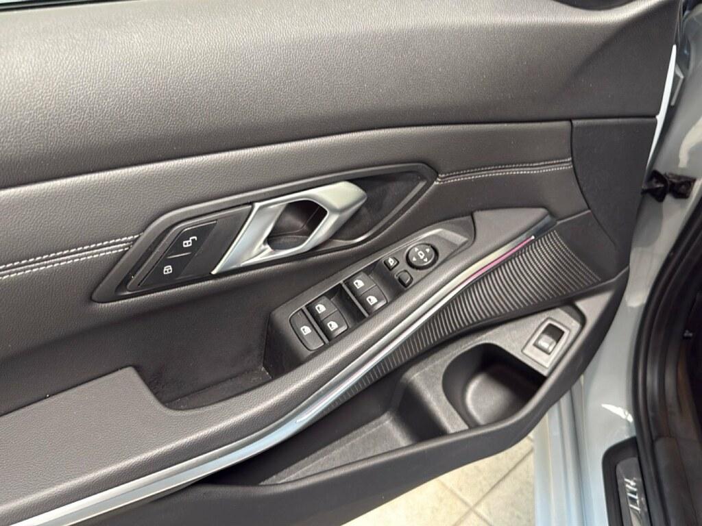BMW Serie 3 320d Touring mhev 48V Msport xdrive auto