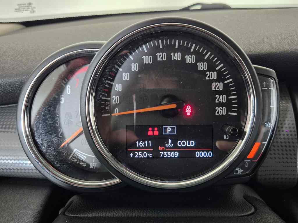Mini Cooper 1.5 TwinPower Turbo Cooper Business DCT