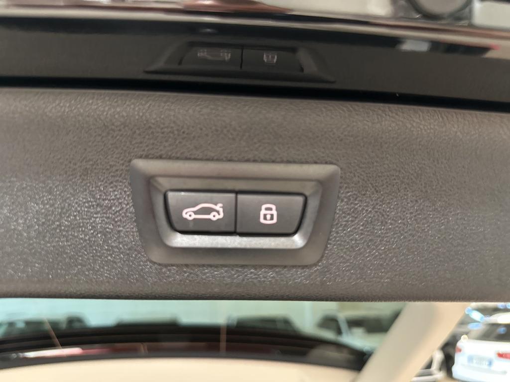 BMW Serie 5 530d Touring mhev 48V xdrive Luxury auto