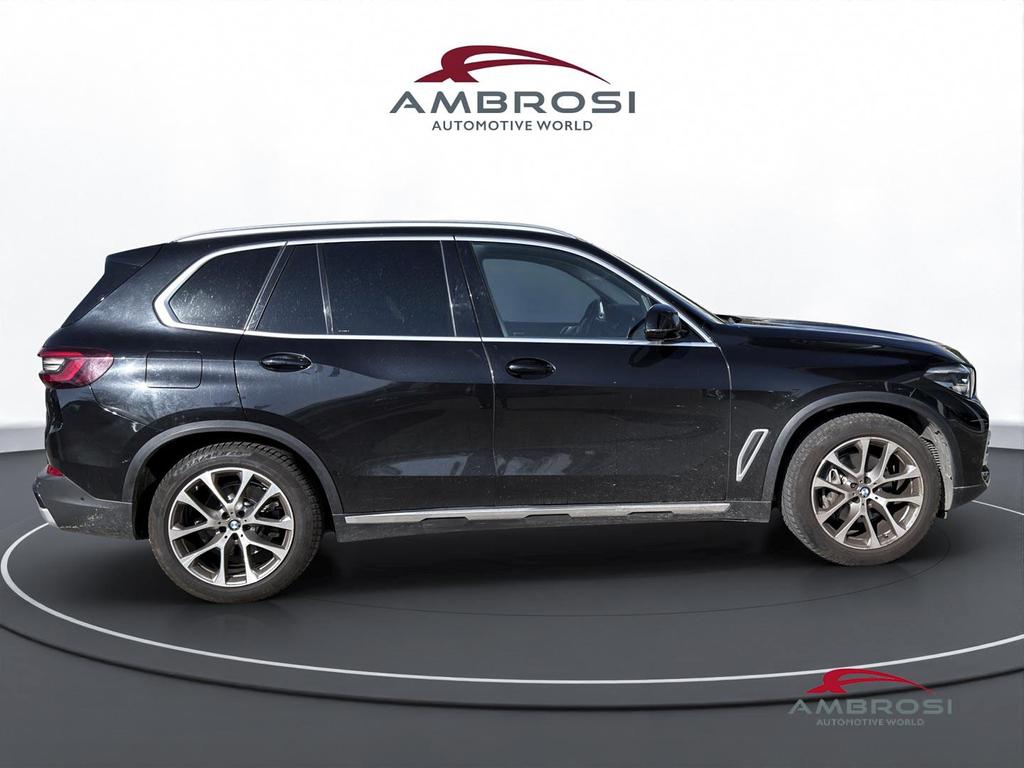 BMW X5 xdrive30d mhev 48V xLine auto