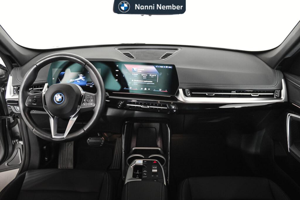 BMW iX1 edrive 20 X-Line