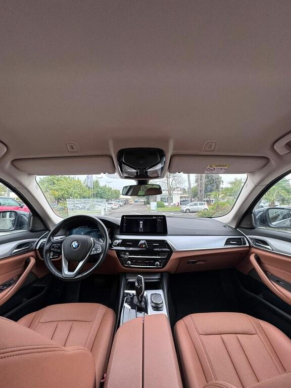 BMW Serie 5 520d Touring mhev 48V xdrive Business auto