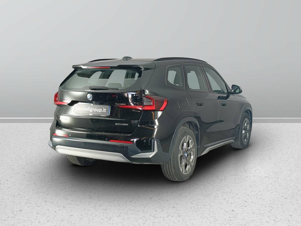 BMW iX1 edrive 20 X-Line