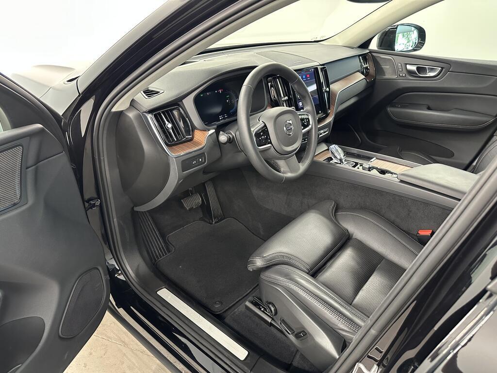 Volvo XC60 2.0 t6 phev Ultra Dark awd auto