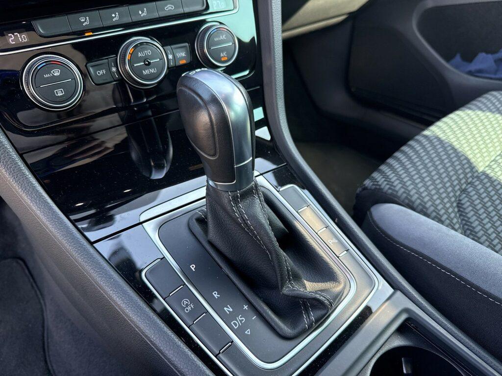Volkswagen Golf 5p 1.6 tdi Sport 115cv dsg