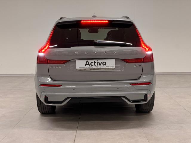 Volvo XC60 2.0 b4 Plus Dark awd auto