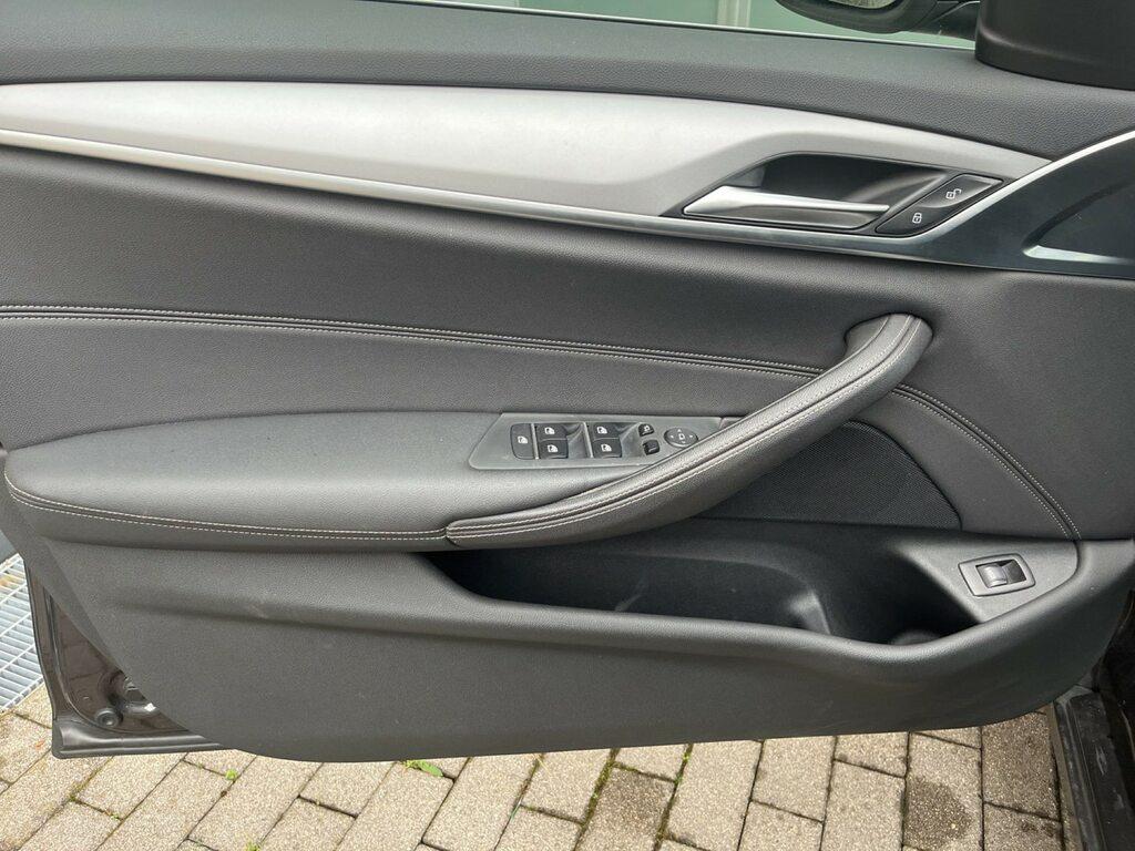 BMW Serie 5 520d Touring mhev 48V Business auto