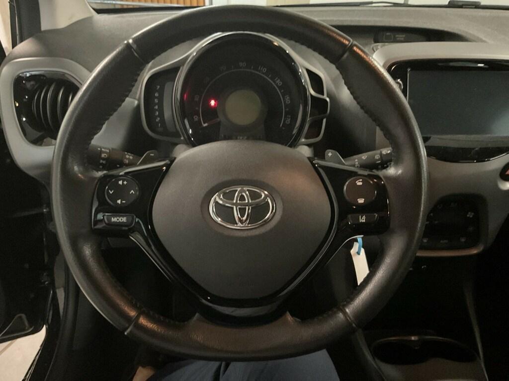 Toyota Aygo 5p 1.0 x-play m-mt 72cv