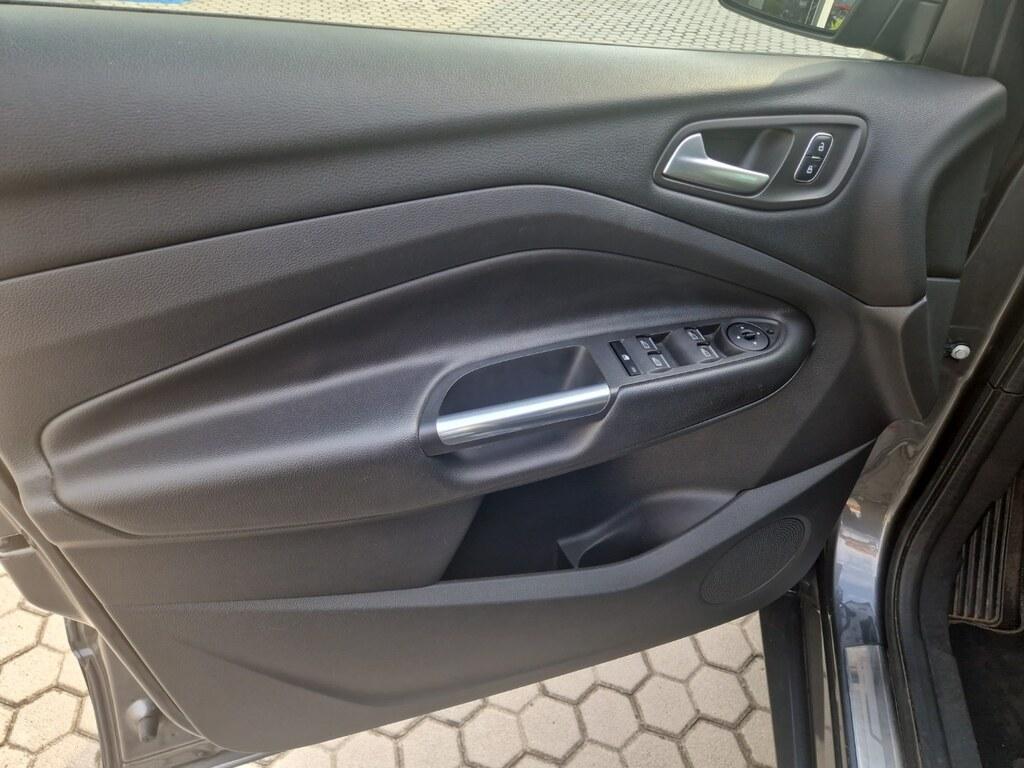 Ford Kuga 1.5 tdci ST-line Business s&s 2wd 120cv powershift