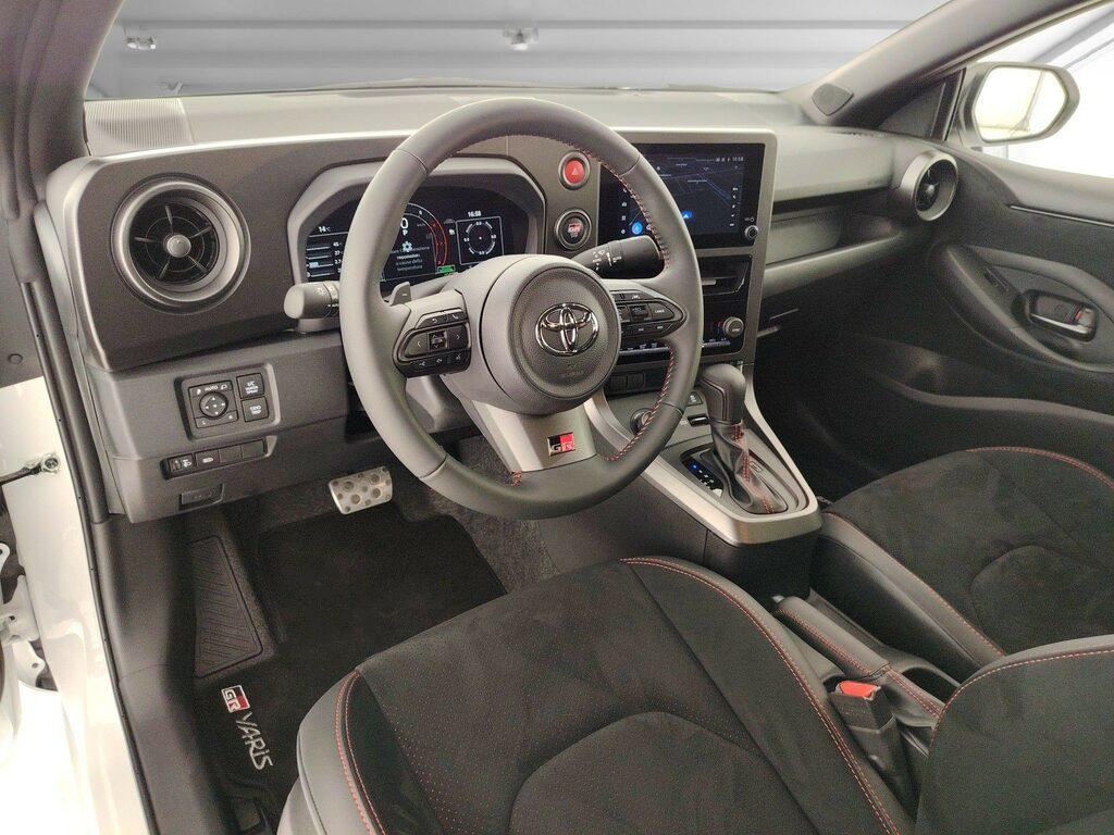 Toyota GR Yaris 1.6 Circuit dat-8