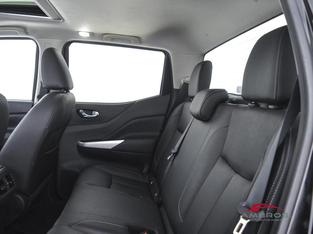 Nissan Navara 2.3 dci d.cab Tekna 4wd 190cv auto my19