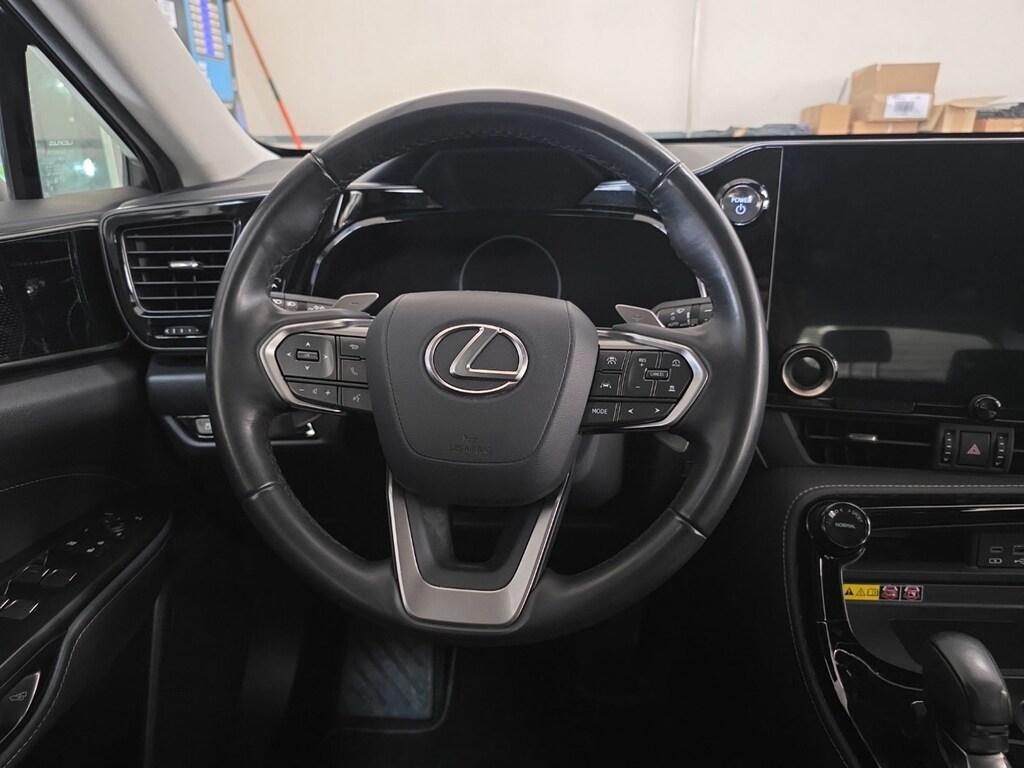 Lexus NX 2.5 hybrid Business 4wd e-cvt