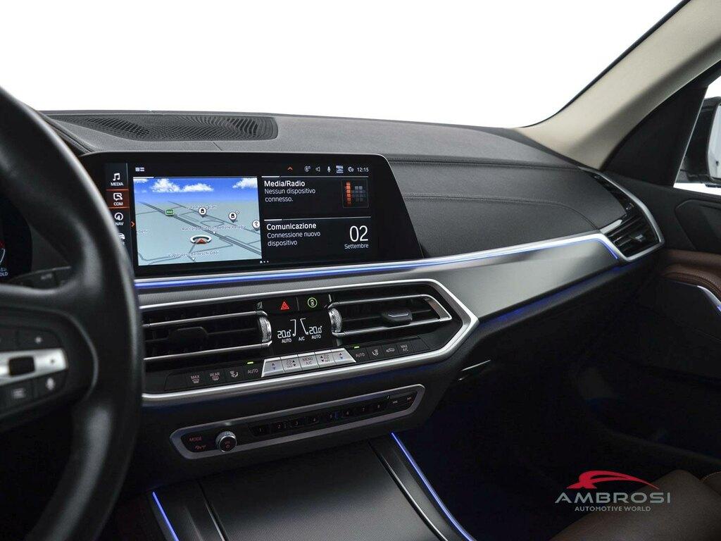 BMW X5 xdrive40d mhev 48V Msport auto