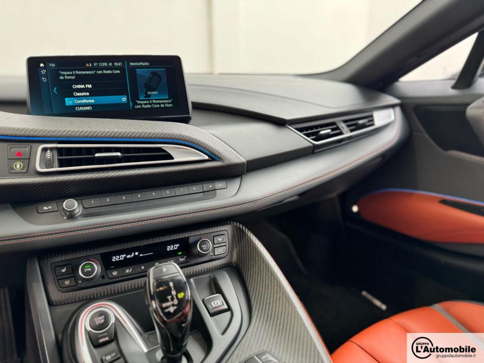 BMW i8 Coupe 1.5 auto