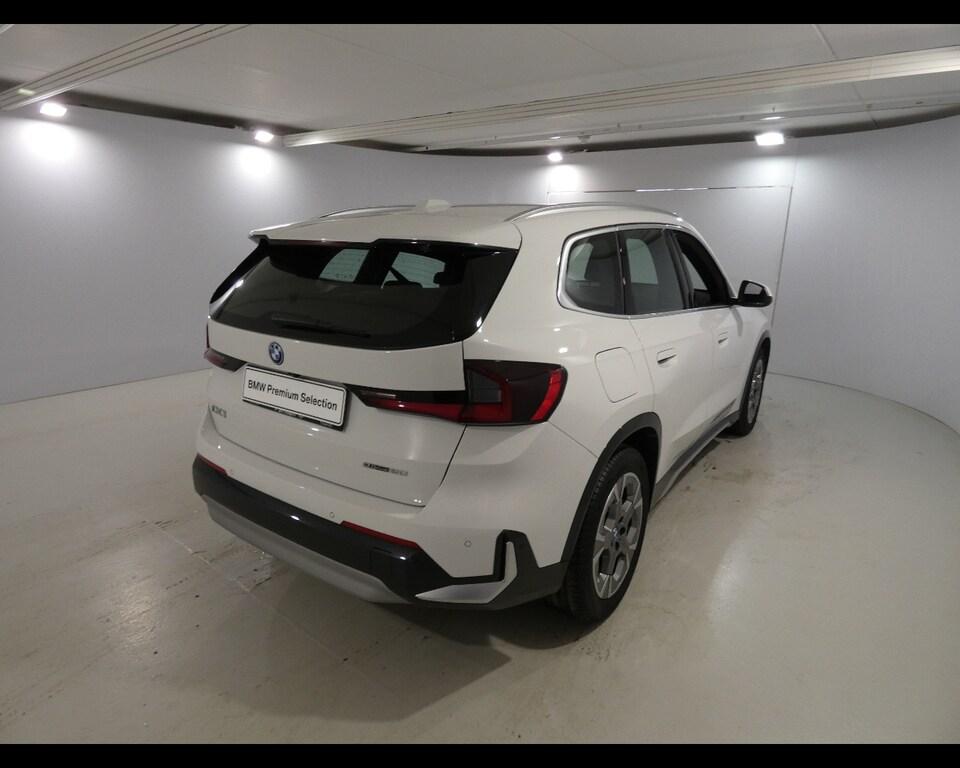 BMW iX1 edrive 20 X-Line