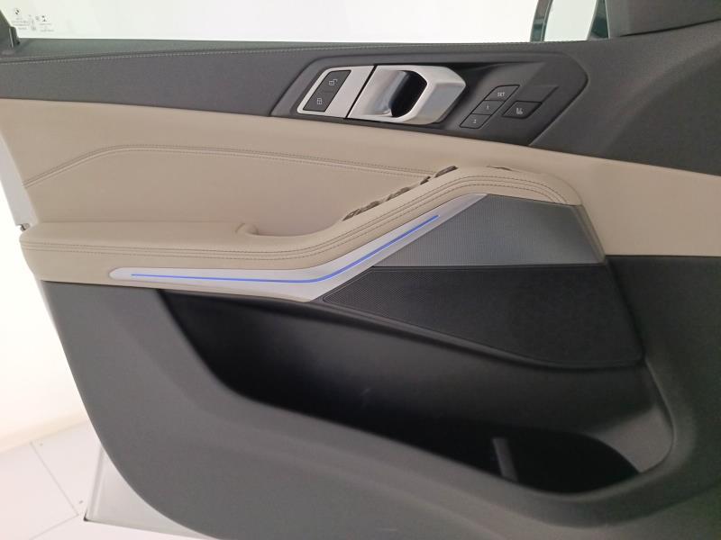 BMW X5 xdrive30d mhev 48V xLine auto