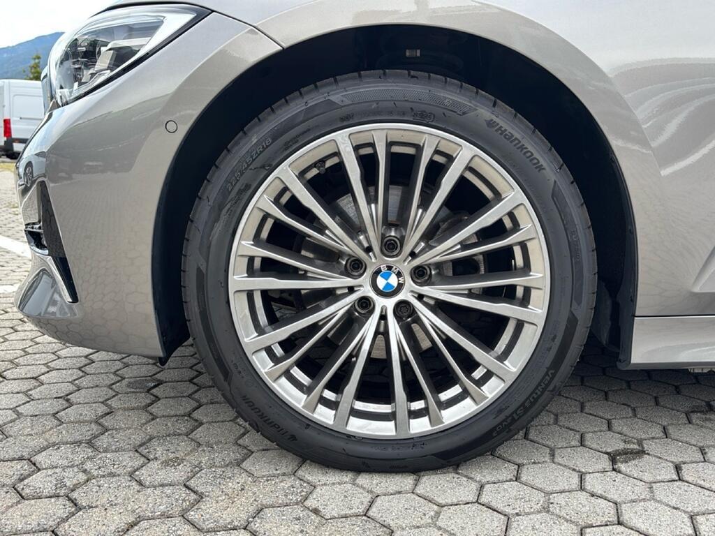BMW Serie 3 320d Touring mhev 48V xdrive Luxury auto