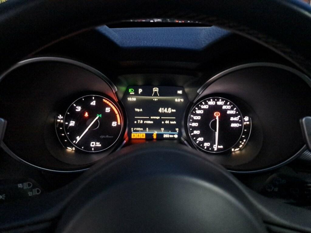 Alfa Romeo Stelvio 2.2 t Executive Q4 210cv auto my19