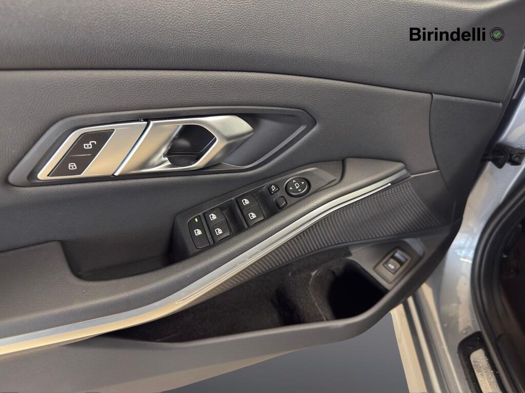 BMW Serie 3 320d Touring mhev 48V xdrive auto