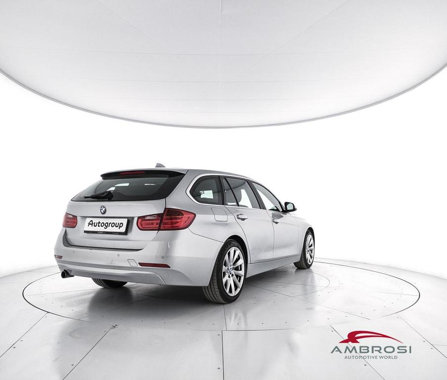 BMW Serie 3 318d Touring Business auto
