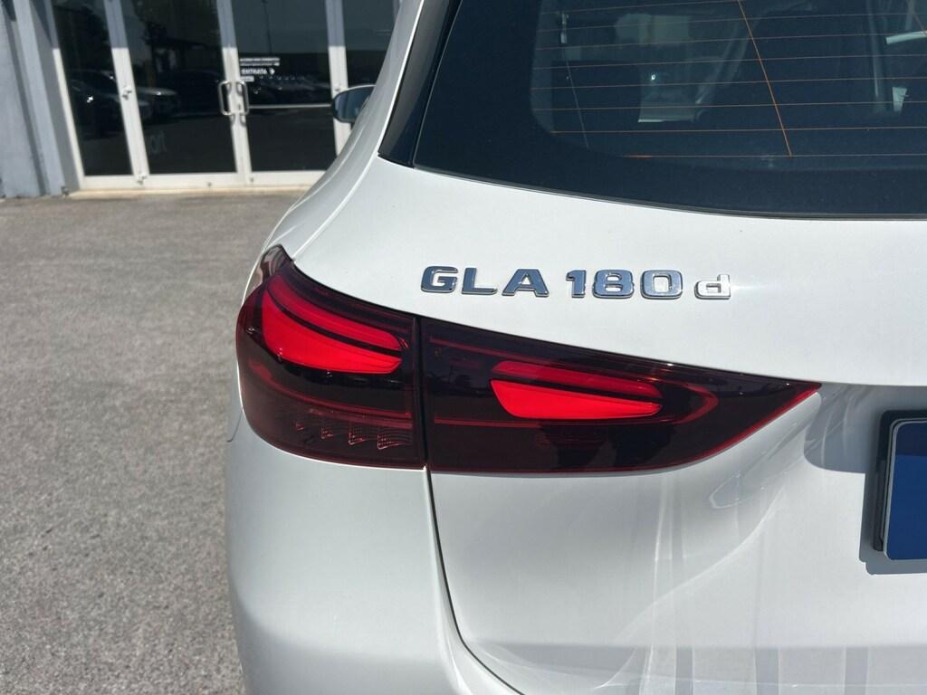 Mercedes GLA 180 d Progressive Advanced auto