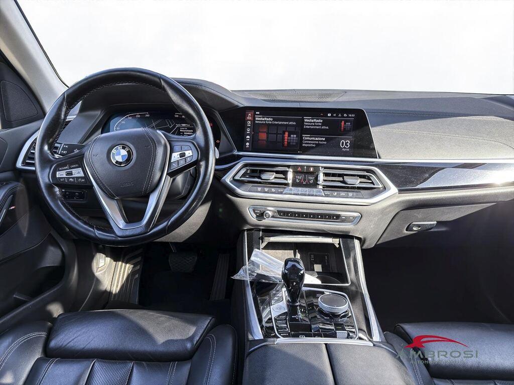 BMW X5 xdrive30d mhev 48V xLine auto