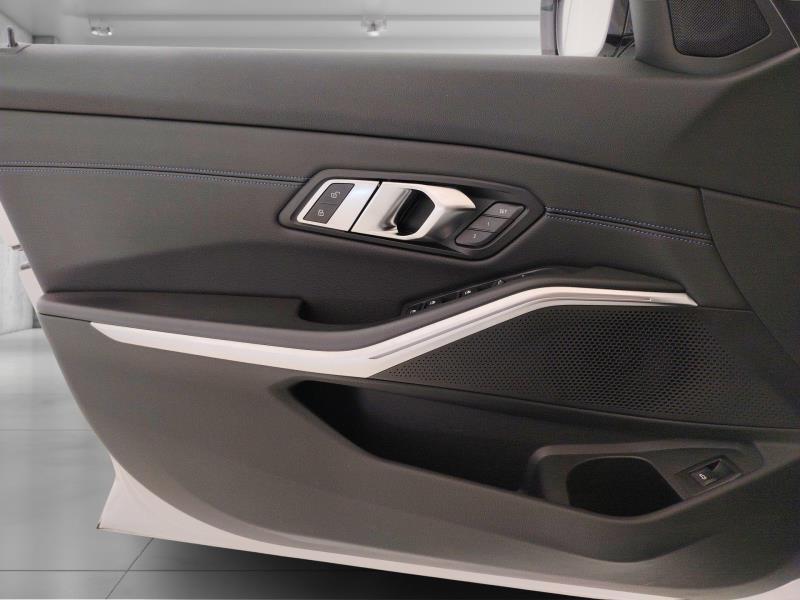 BMW Serie 3 M M340d Touring mhev 48V xdrive M Sport Pro auto