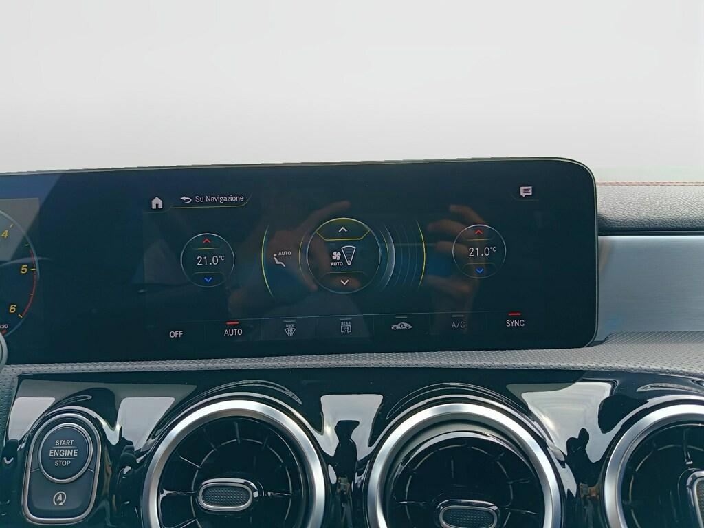 Mercedes CLA Shooting Brake 200 d Premium auto