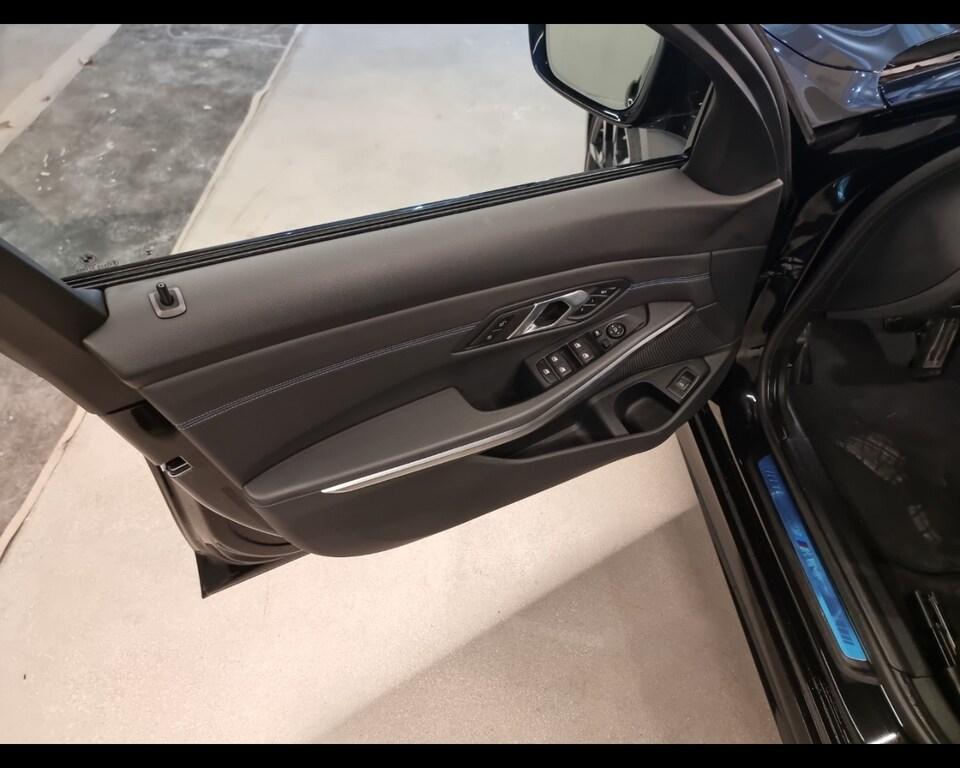 BMW Serie 3 320d Touring mhev 48V xdrive M Sport Pro auto