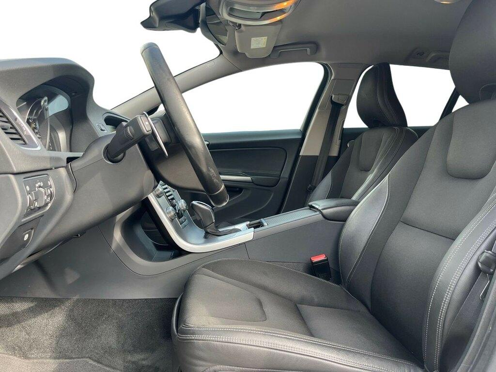 Volvo V60 2.0 D3 Momentum geartronic