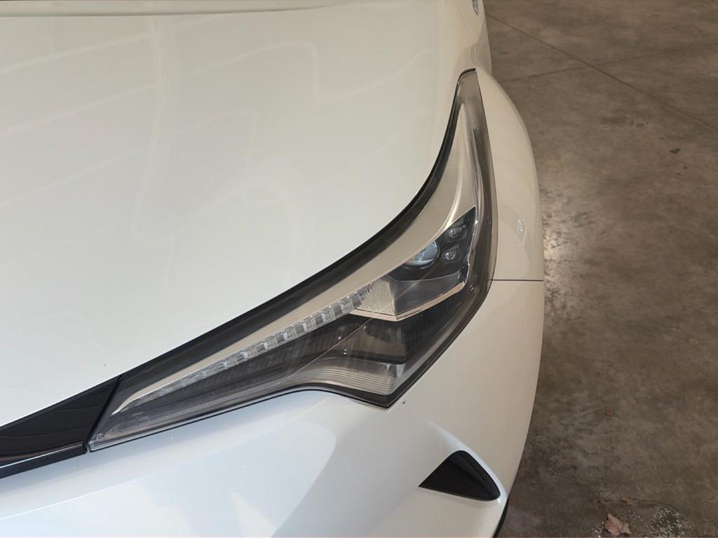 Toyota C-HR 1.8h Lounge 2wd e-cvt my18