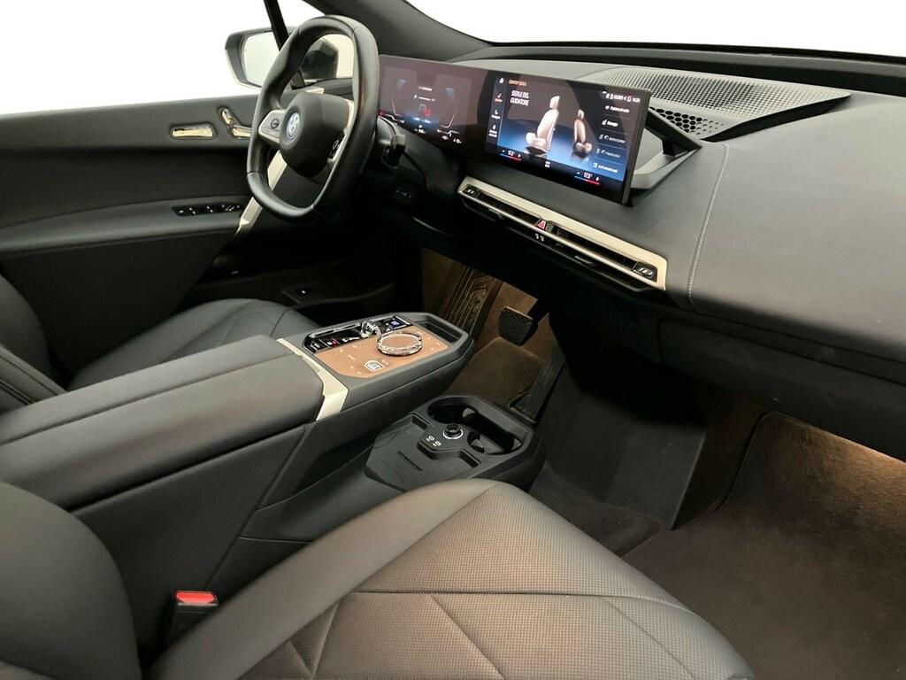 BMW iX xdrive40 pacchetto sportivo