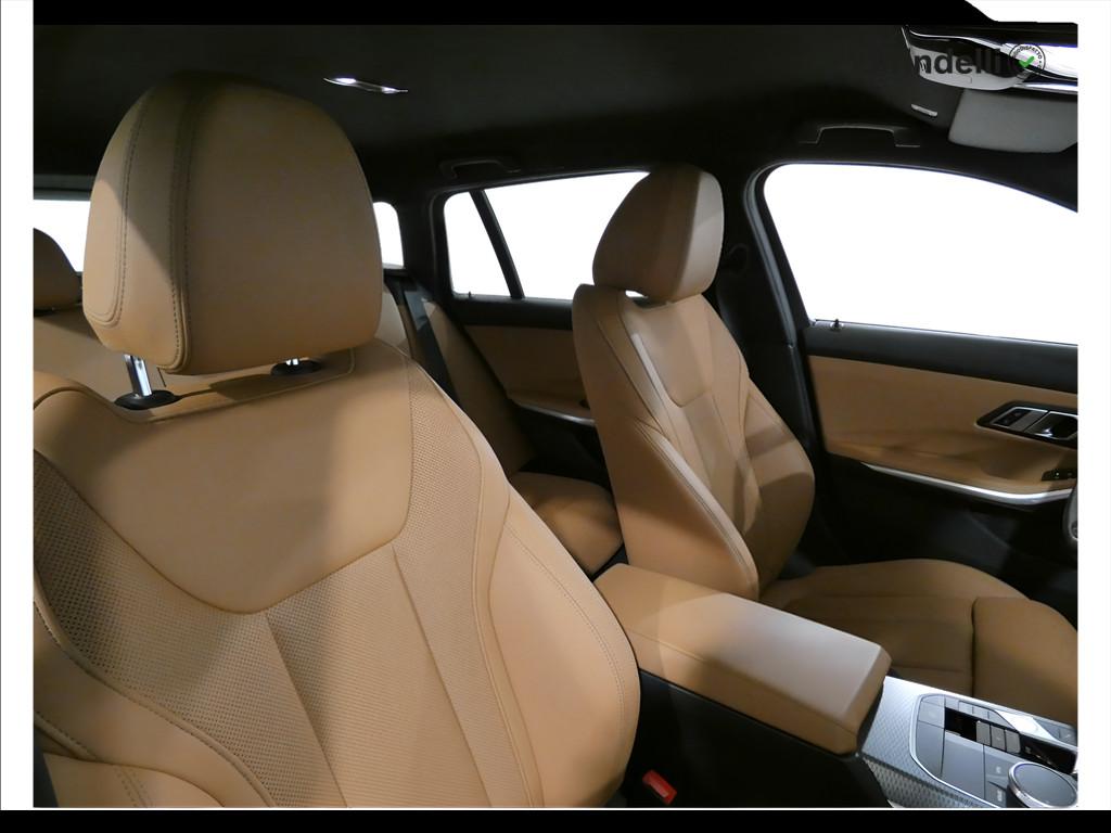 BMW Serie 3 320d Touring mhev 48V Msport xdrive auto