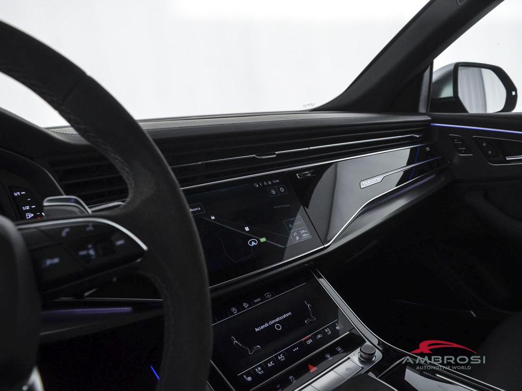 Audi Q8 RS 8 4.0 mhev quattro tiptronic