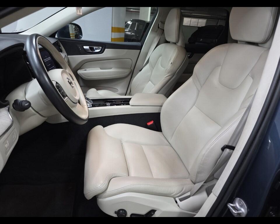 Volvo XC60 2.0 B4 Inscription awd auto