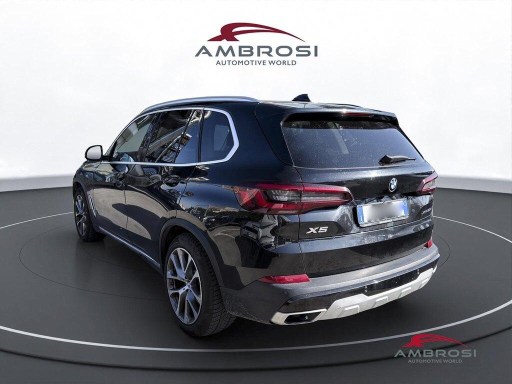 BMW X5 xdrive30d mhev 48V xLine auto