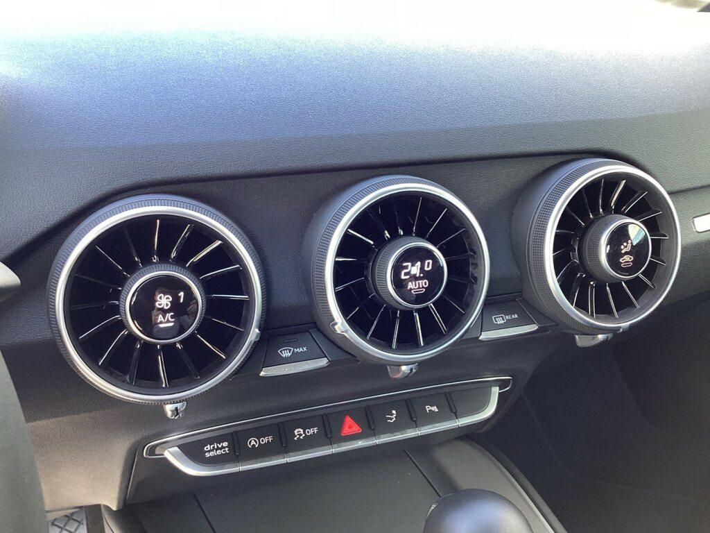 Audi TT Roadster 40 2.0 tfsi s-tronic