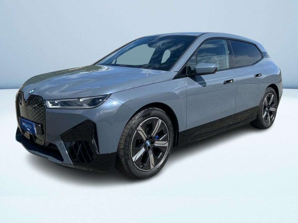 BMW iX xdrive50 pacchetto sportivo