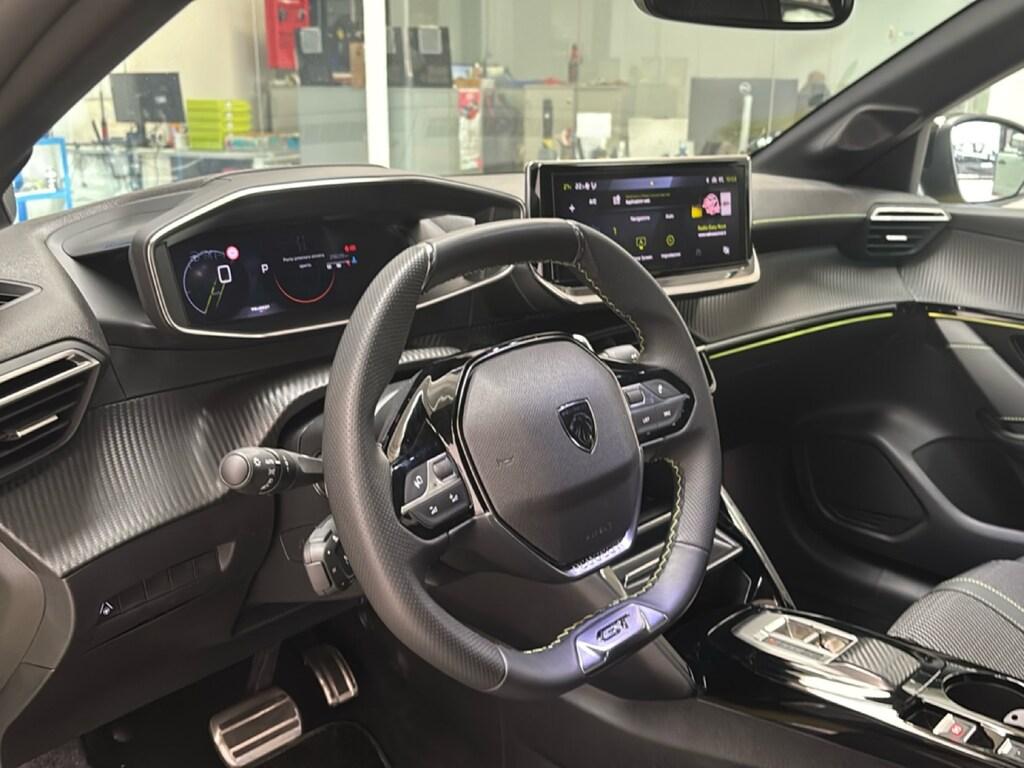Peugeot 208 1.2 hybrid GT 136cv e-dcs 6