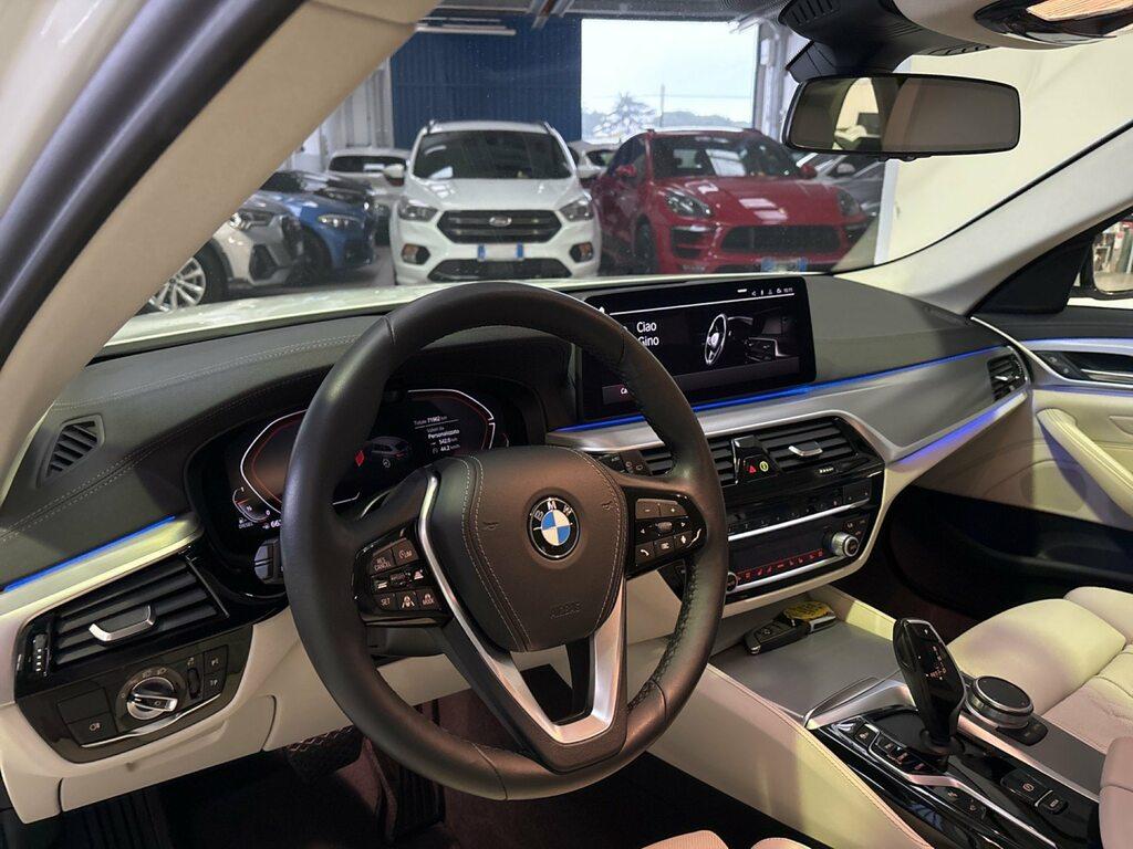 BMW Serie 5 530d Touring mhev 48V xdrive Business auto